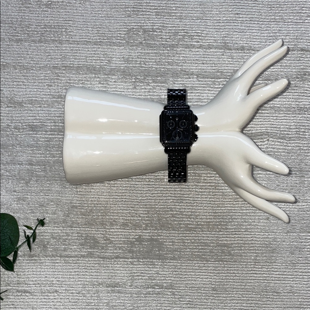 Michele | Deco Noir